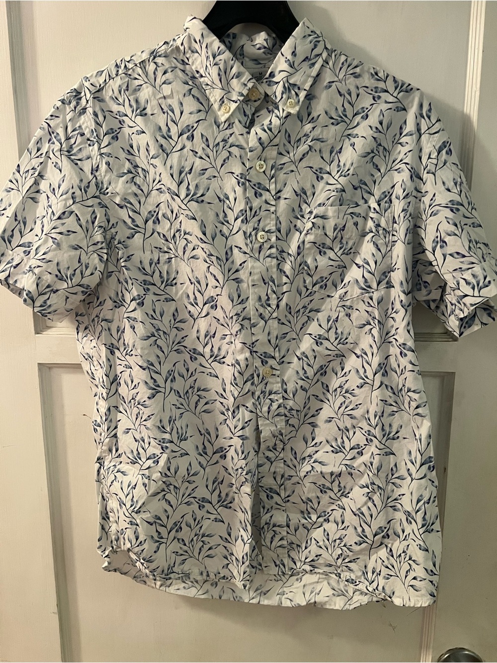 Men's Short-Sleeve Button-Up Shirt in White with Navy Leaf Print